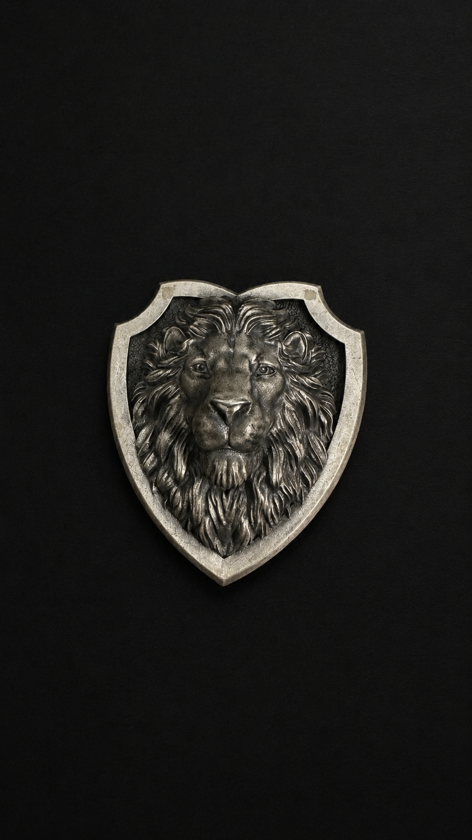 Majestic Silver Lion Brooch – Symbol of Strength & Elegance