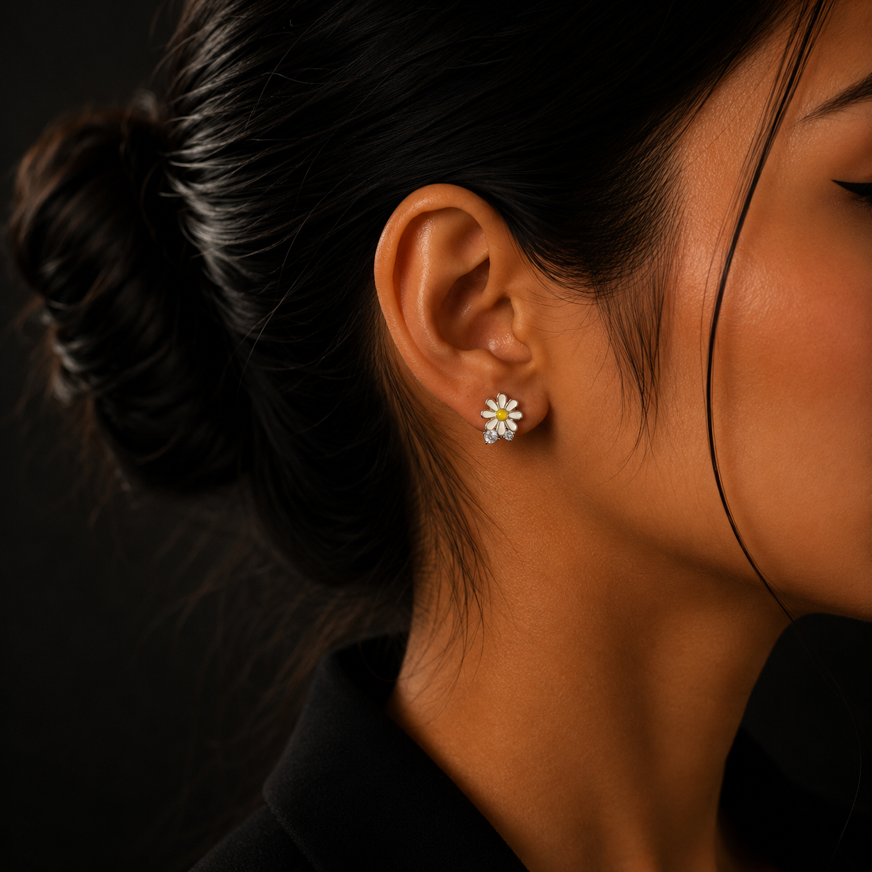 Silver Daisy Flower Stud Earrings for Women