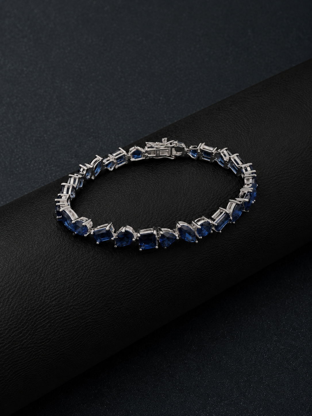 Loose Silver Blue Diamond Bracelet