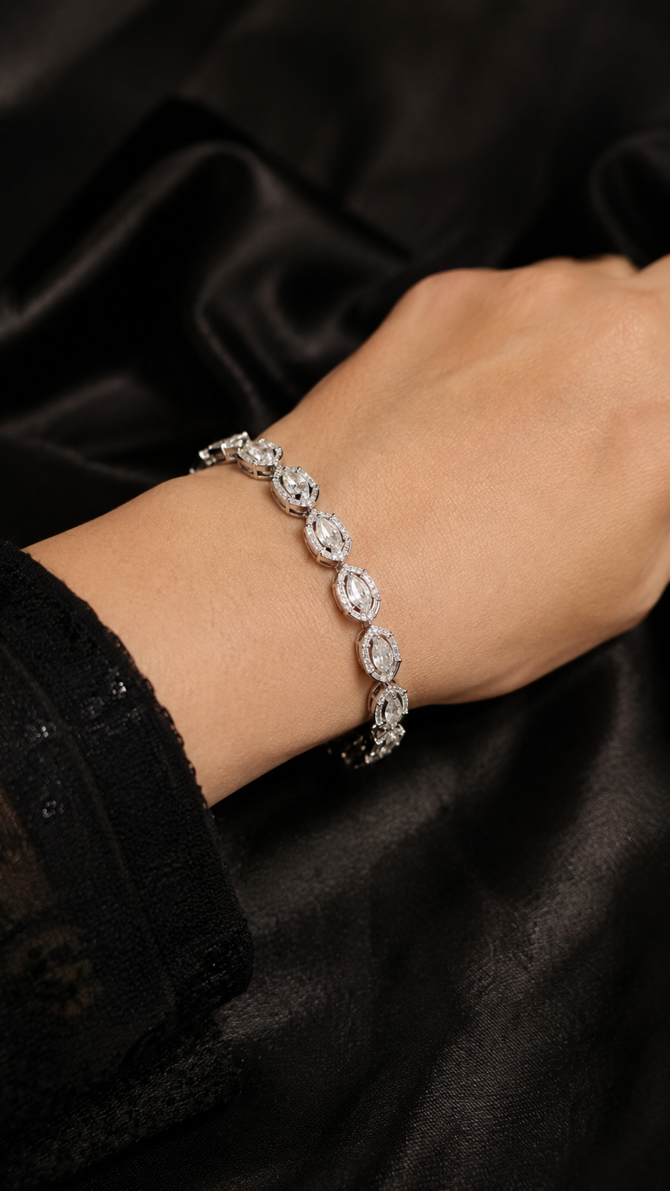 Loose Silver Diamond Bracelet