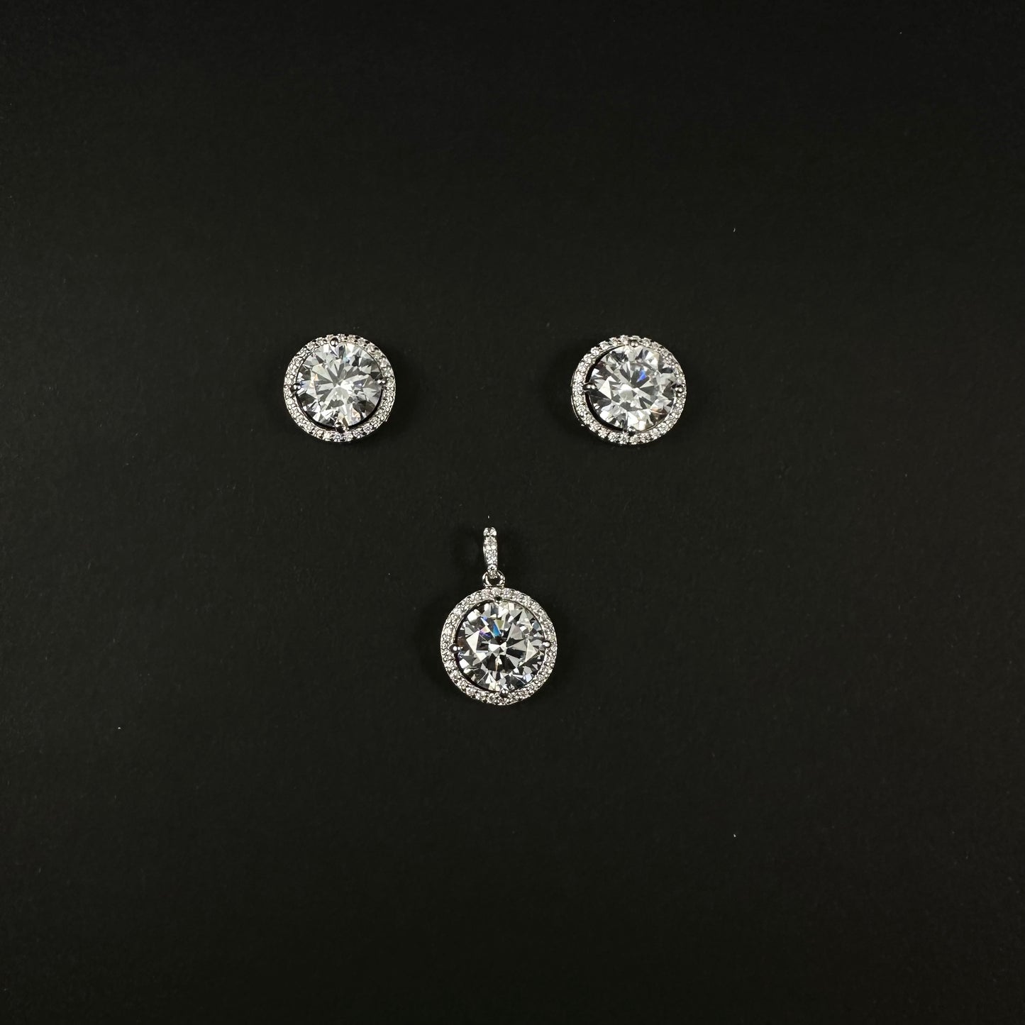 Silver Solitaire Diamond Halo Pendant Set for Women