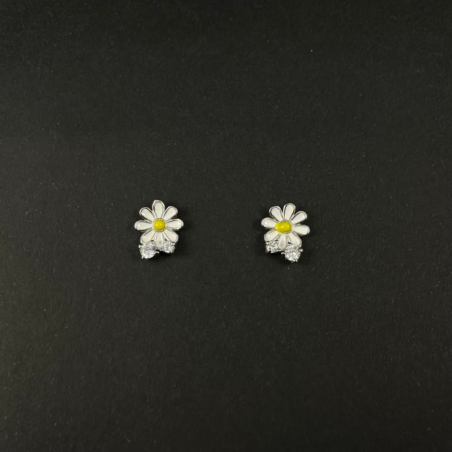 Silver Daisy Flower Stud Earrings for Women