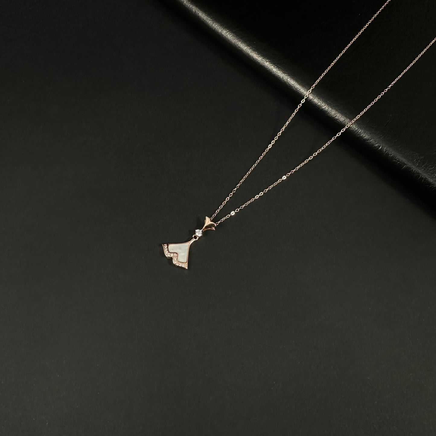 Rose Grace Fan Silver Diamond Pendant Necklace for Women