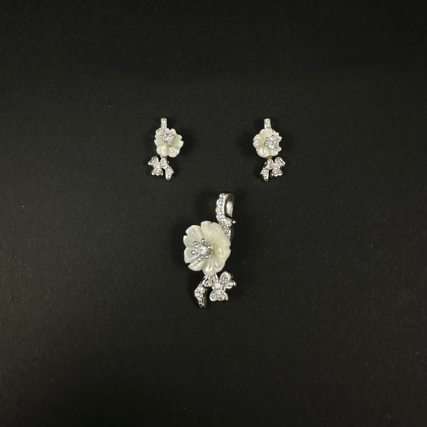 Silver White Floral Diamond Pendant Set for Women
