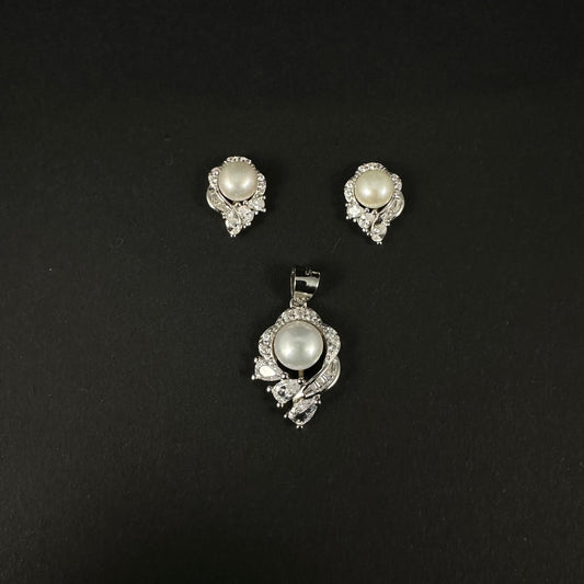 Silver Pearl Elegance Diamond Pendant Set for Women