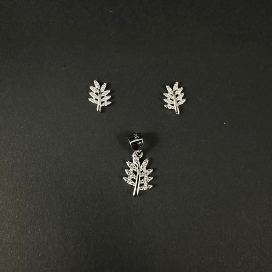 Diamond Leaf Charm Silver Pendant Set for Women