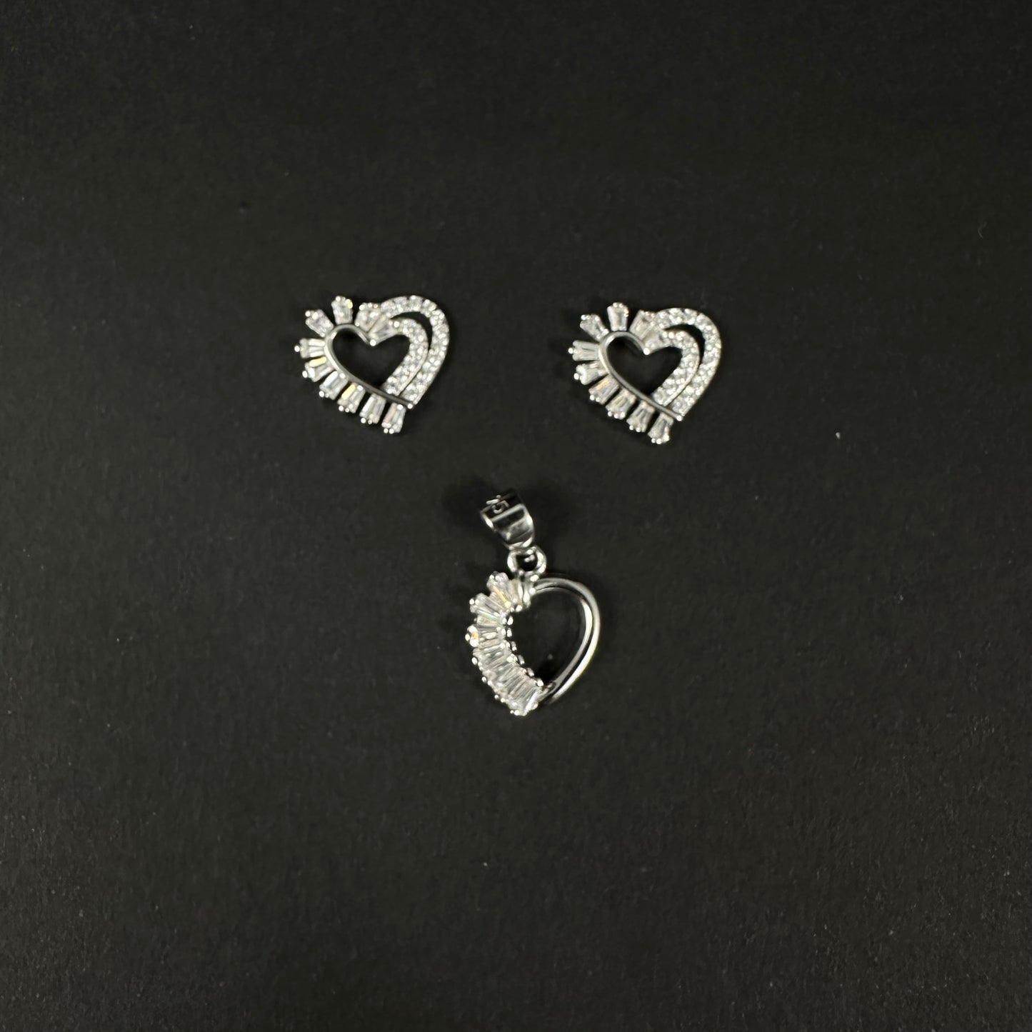 Eternal Heart Glow Silver Diamond Pendant Set for Women