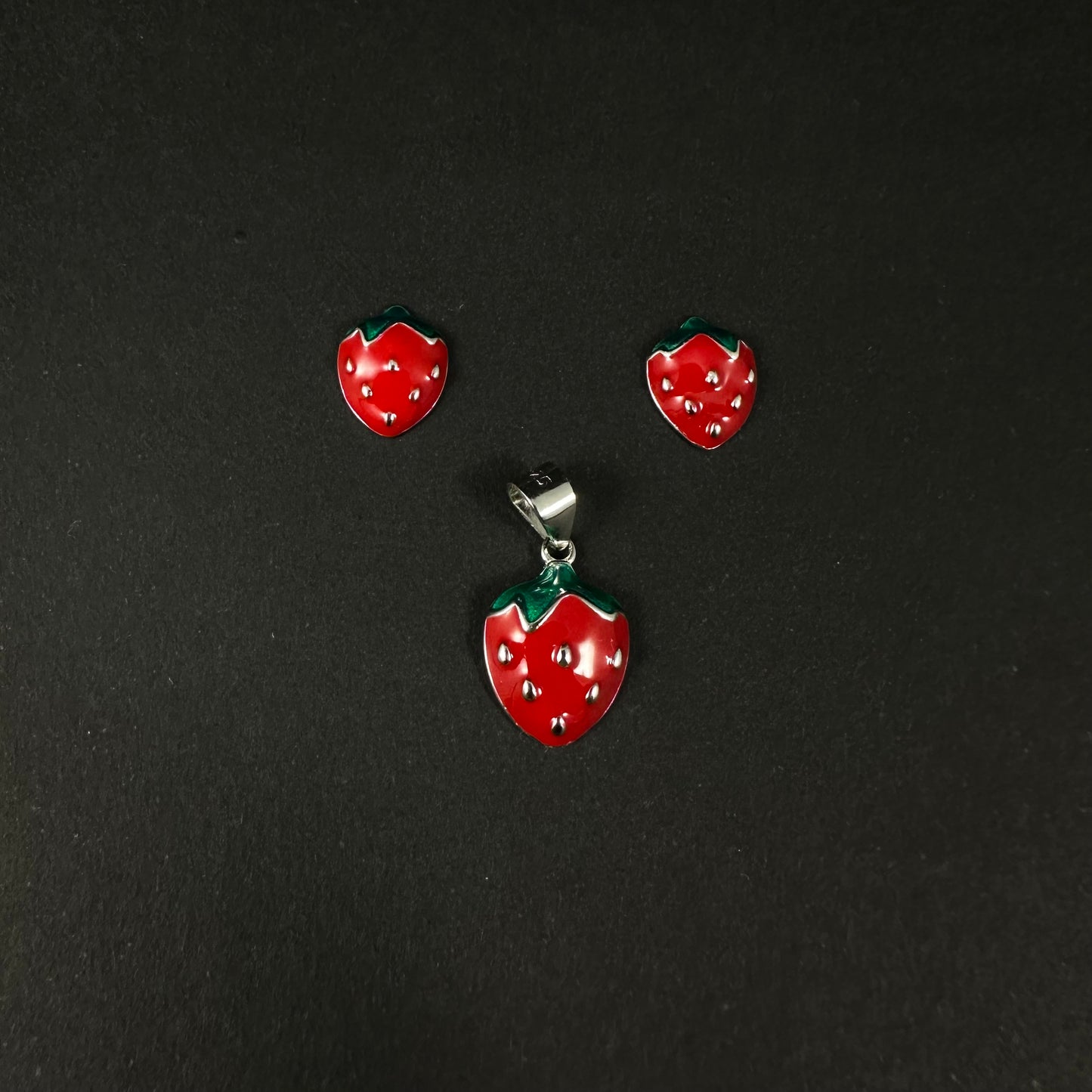 Berry Bliss Silver Pendant Set for Women