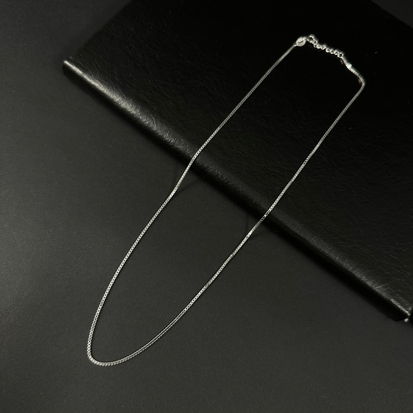 Elegant Sleek Silver Chain for Women – 18 Inch