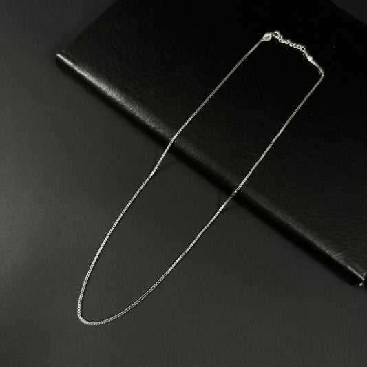 Elegant Sleek Silver Chain for Women – 18 Inch